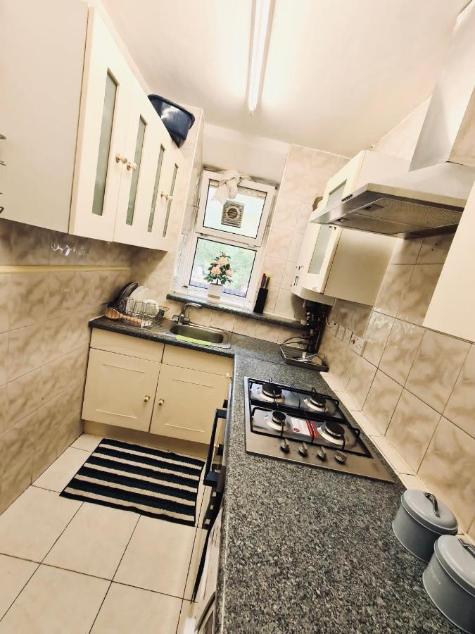 Stunning 3 Bedroom Flat In Stockwell London Ngoại thất bức ảnh